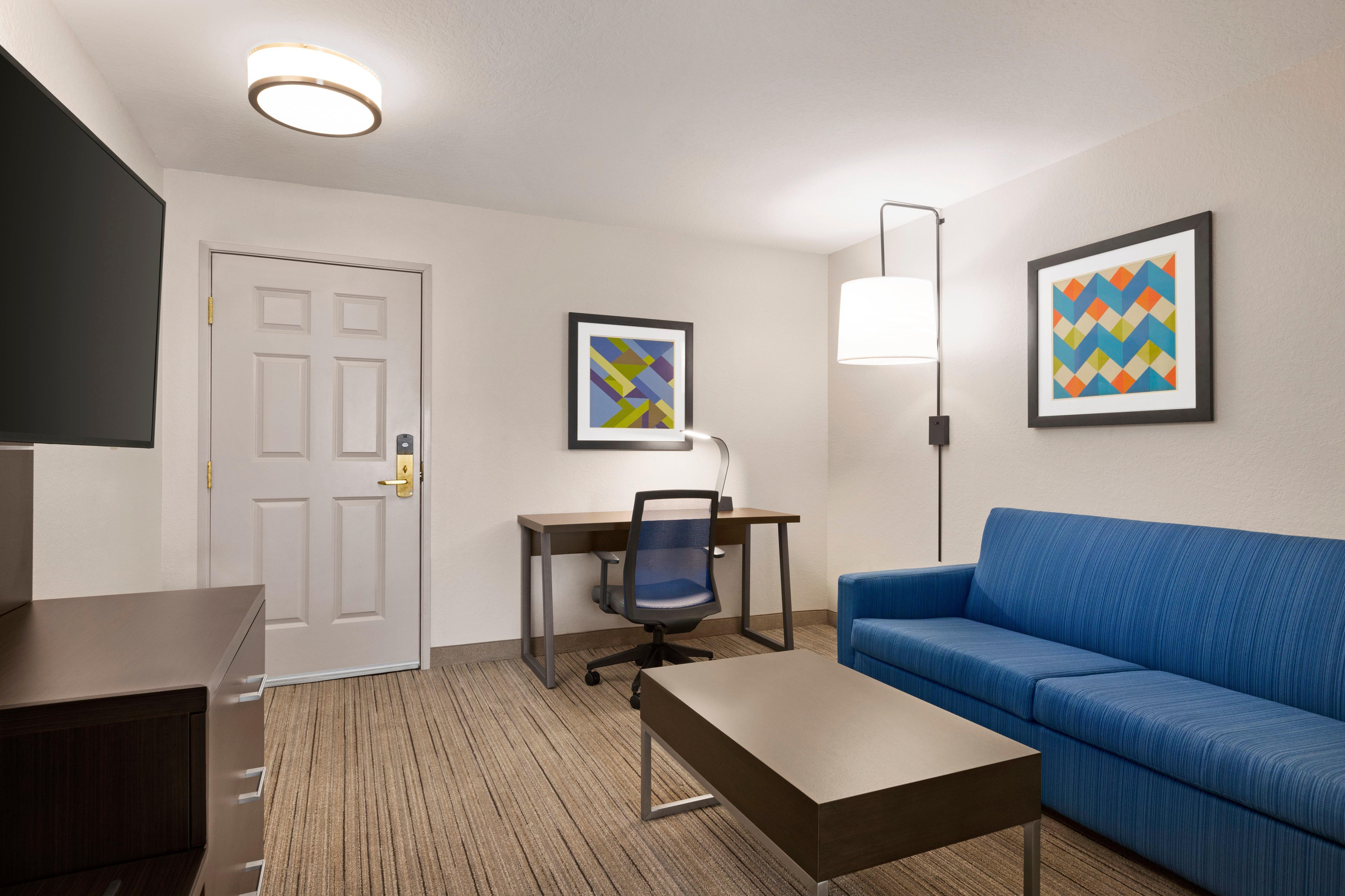 Holiday Inn Express & Suites Sarasota East By Ihg Vamo Exterior photo